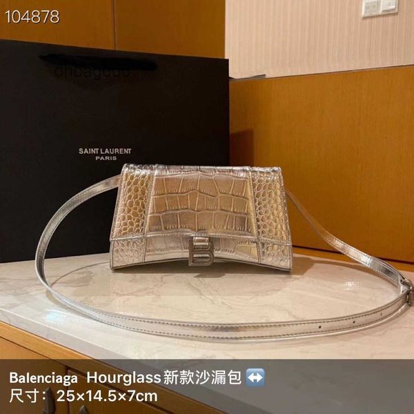one new 2022 messenger women designer shoulder handbags hourglass fashion crocodile leather n7swbalencaigass
one new 2022 messenger women designer shoulder handbags hourglass fashion crocodile leather n7swbalencaigass