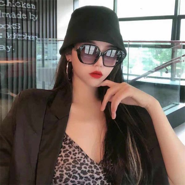 designer sunglasses 22 new small fragrance box sunglass ins net red same face sunglass ch3418, White;black
designer sunglasses 22 new small fragrance box sunglass ins net red same face sunglass ch3418, White;black