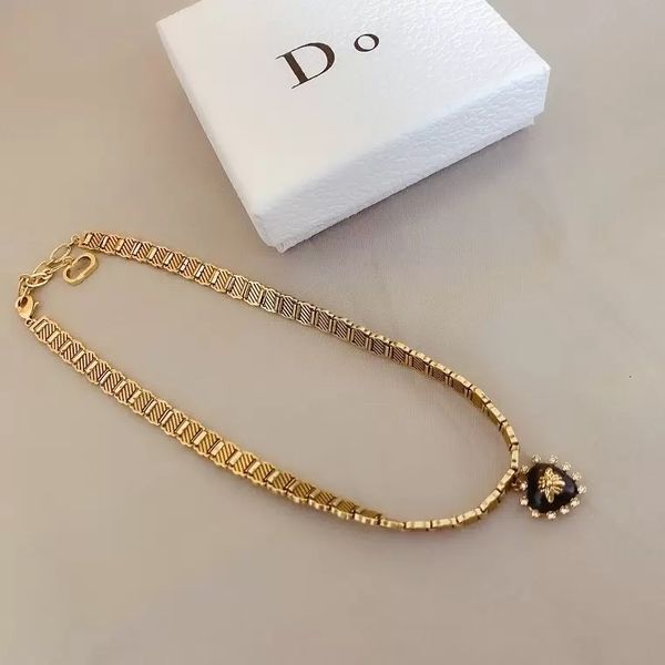 design necklace womennew designer 2021 ms necklace to restore ancient ways brass locks with box, Silver
design necklace womennew designer 2021 ms necklace to restore ancient ways brass locks with box, Silver