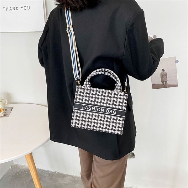 new style portable women's oil painting printing large capacity square fashion foreign single 80% off purse sales
new style portable women's oil painting printing large capacity square fashion foreign single 80% off purse sales