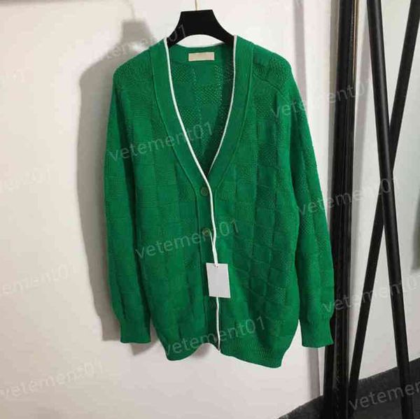 fashion womens sweaters fall winter wool blend big v neck knit button cardigan jackets luxury designer women sweater 0912, White;black
fashion womens sweaters fall winter wool blend big v neck knit button cardigan jackets luxury designer women sweater 0912, White;black