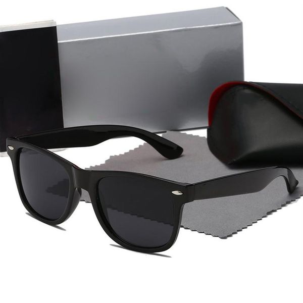 2022 designer polarized luxury sunglasses for men women vintage sun glass uv400 eyewear fashion glasses pc frame polaroid lens hig2776, White;black
2022 designer polarized luxury sunglasses for men women vintage sun glass uv400 eyewear fashion glasses pc frame polaroid lens hig2776, White;black