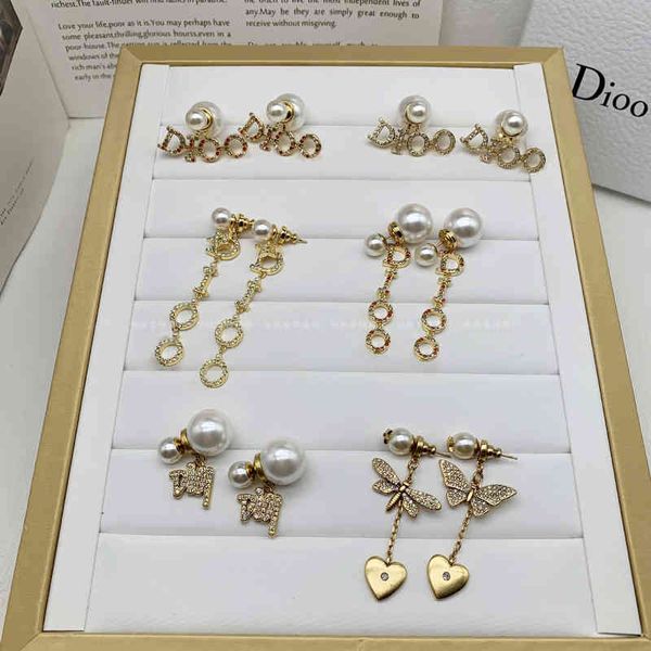 new d family letter diamond size pearl 2022 luxury brand fashion design versatile ladies jewelry stud earrings, Golden;silver
new d family letter diamond size pearl 2022 luxury brand fashion design versatile ladies jewelry stud earrings, Golden;silver