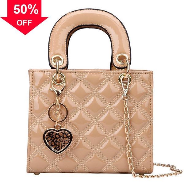 fashion mirror embroidered thread hand-held new versatile msenger fashionable retro women's totes shoulder bag
fashion mirror embroidered thread hand-held new versatile msenger fashionable retro women's totes shoulder bag