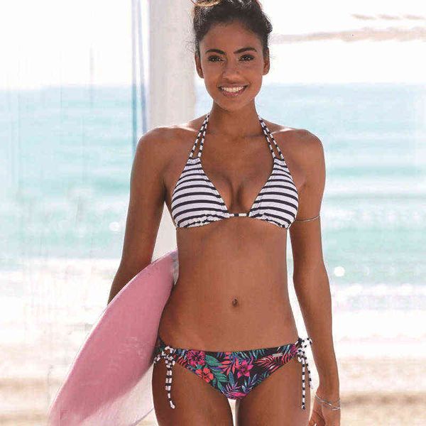 swimsuit bikini women's floral stripe split triangle bag wearing rope, White;black
swimsuit bikini women's floral stripe split triangle bag wearing rope, White;black