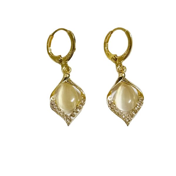 new earrings popular fashion micro inlaid opal petal fashion simple, Golden;silver
new earrings popular fashion micro inlaid opal petal fashion simple, Golden;silver