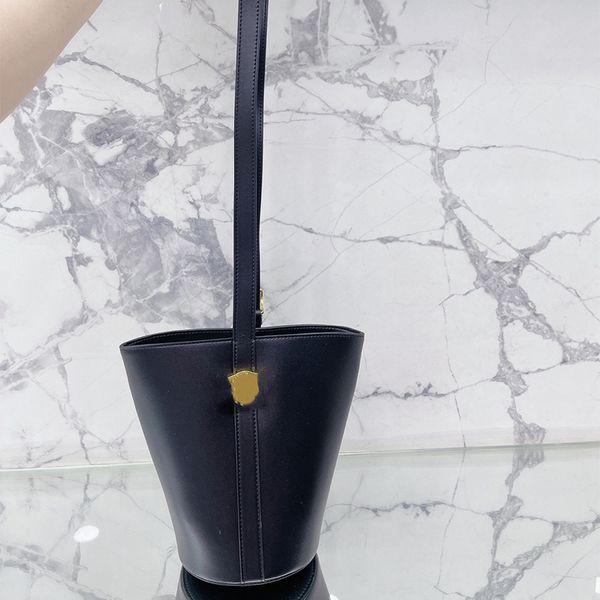 fashion women bucket bag leather designer handbag luxurys designers bags leather handbags messenger shopping shoulder totes lady wallet purs
fashion women bucket bag leather designer handbag luxurys designers bags leather handbags messenger shopping shoulder totes lady wallet purs