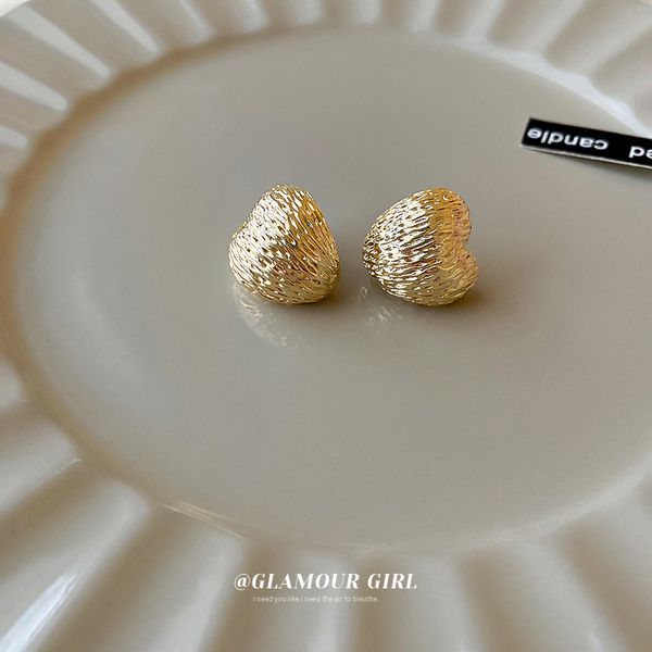 real gold plated silver needle pleated love heart earrings french baroque personality stud earrings simple fashionable eardrop women, Golden
real gold plated silver needle pleated love heart earrings french baroque personality stud earrings simple fashionable eardrop women, Golden