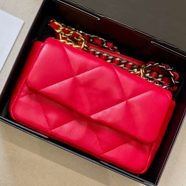 classic chain fashion luxury designers bags messenger handbags 2021 purse lady women wallets hobo purses famous designer cross body totes fe
classic chain fashion luxury designers bags messenger handbags 2021 purse lady women wallets hobo purses famous designer cross body totes fe