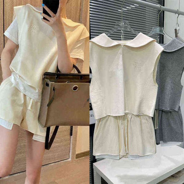 spring and summer embroidery double color contrast thin leg long lapel sleeveless sports leisure two piece set, Black;gray
spring and summer embroidery double color contrast thin leg long lapel sleeveless sports leisure two piece set, Black;gray