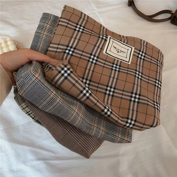 fashion bag stylish design large capacity oblique single shoulder bags lattice handbag
fashion bag stylish design large capacity oblique single shoulder bags lattice handbag