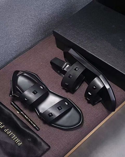 2022 luxurys designer sandals mens fashion comfort slipper men slides leather sandal casual shoes 38-46 with box and dust bag, Black
2022 luxurys designer sandals mens fashion comfort slipper men slides leather sandal casual shoes 38-46 with box and dust bag, Black