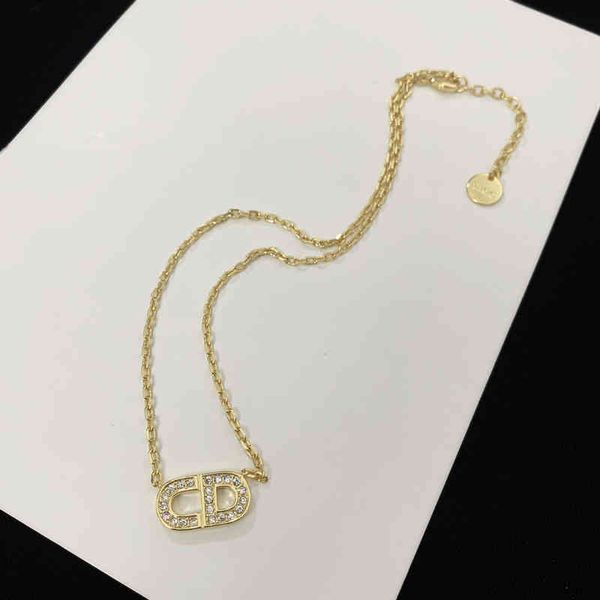 2022 women's fashion all-match high-quality new personality necklace brand wholesale family letter earrings female di brass temperament, Silver
2022 women's fashion all-match high-quality new personality necklace brand wholesale family letter earrings female di brass temperament, Silver