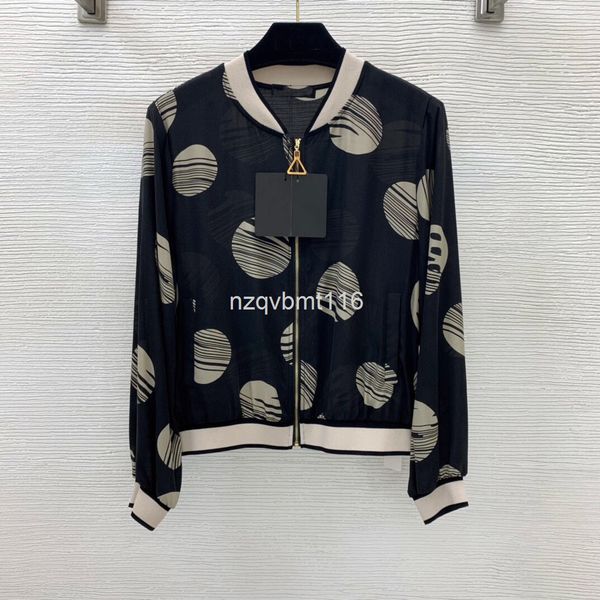 women's jackets autumn 21 100% silk air conditioning shirt round sunset print stand collar thin long sleeve zipper coat, Black;brown
women's jackets autumn 21 100% silk air conditioning shirt round sunset print stand collar thin long sleeve zipper coat, Black;brown