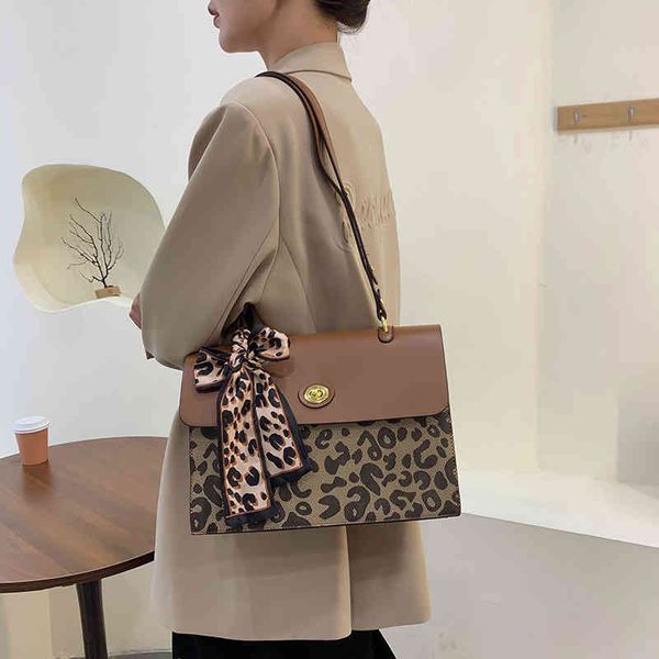 red bag women simple shoulder fashion large capacity cross 2022 trendy design ladies sachet
red bag women simple shoulder fashion large capacity cross 2022 trendy design ladies sachet