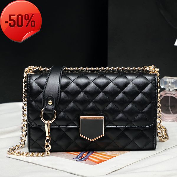 luxury designerthe new women's is easy to take the korean version of fashion lingge chain spring / summer 2022 lock small square bag si
luxury designerthe new women's is easy to take the korean version of fashion lingge chain spring / summer 2022 lock small square bag si