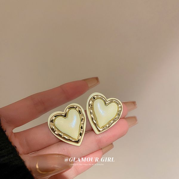 silver needle korean lovely heart-shaped sweet earrings spring fresh girlish heart ear studs simple fashion sweet cool eardrop, Golden
silver needle korean lovely heart-shaped sweet earrings spring fresh girlish heart ear studs simple fashion sweet cool eardrop, Golden