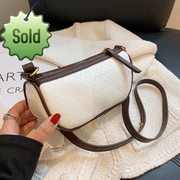 style women's new simple summer fashion solid color shoulder messenger ladies designer bag handbag
style women's new simple summer fashion solid color shoulder messenger ladies designer bag handbag