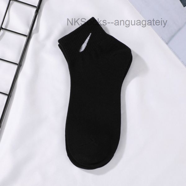 fashion classic men's socks hook brand designer women's leisure lovers' short tube sportsocks luxury women men breathable ver, Black
fashion classic men's socks hook brand designer women's leisure lovers' short tube sportsocks luxury women men breathable ver, Black