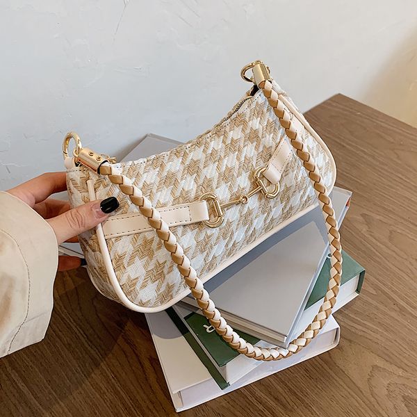 women's small square bag 2022 new tote ladies brief handbags purse female shoulder bag casual fashion girls underarm package
women's small square bag 2022 new tote ladies brief handbags purse female shoulder bag casual fashion girls underarm package