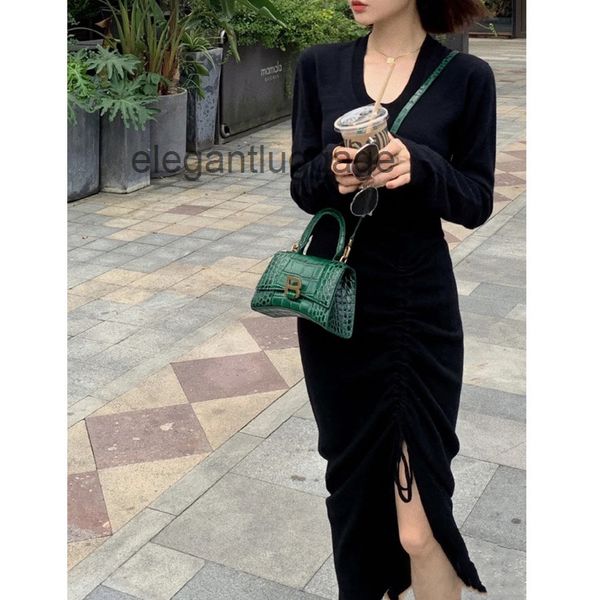 handbags crossbody 2022 letter designer buckle bags bbalencaig'ss home fashion trend b crocodile hourglass bag mini cowhide one 1zmg
handbags crossbody 2022 letter designer buckle bags bbalencaig'ss home fashion trend b crocodile hourglass bag mini cowhide one 1zmg