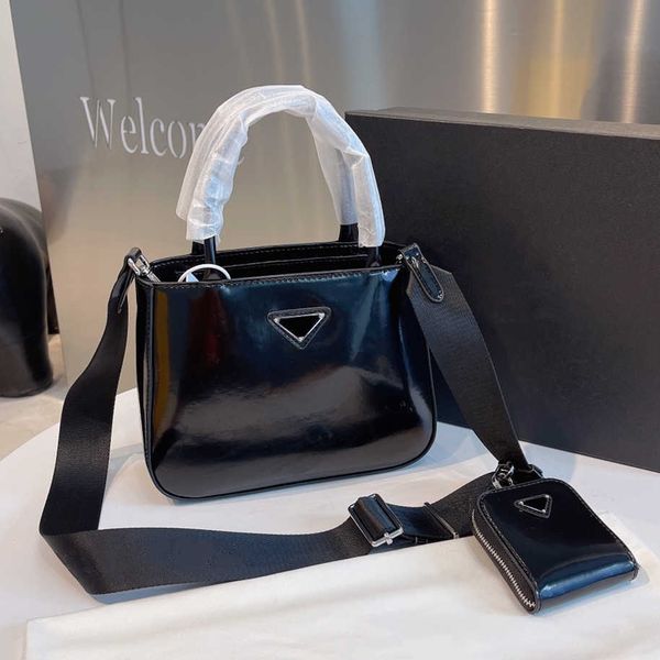 famous designer brand luxury shoulder bags women handbags macaron jelly colour coin purse crossbody bag multifunction triangle metal button
famous designer brand luxury shoulder bags women handbags macaron jelly colour coin purse crossbody bag multifunction triangle metal button
