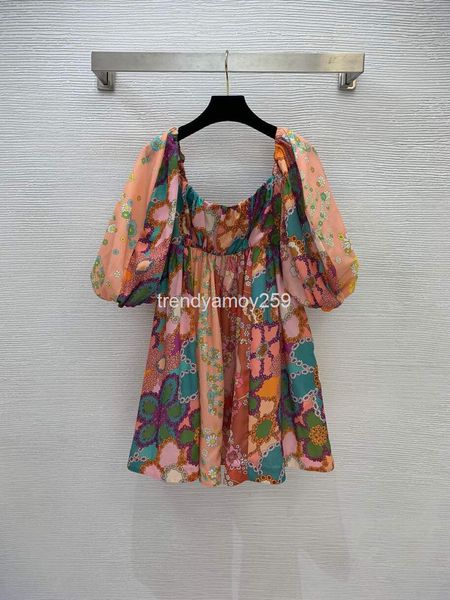 casual dresses european cargo station style holiday contrast color broken flower square neck open back lantern sleeve big swing dress, Black;gray
casual dresses european cargo station style holiday contrast color broken flower square neck open back lantern sleeve big swing dress, Black;gray