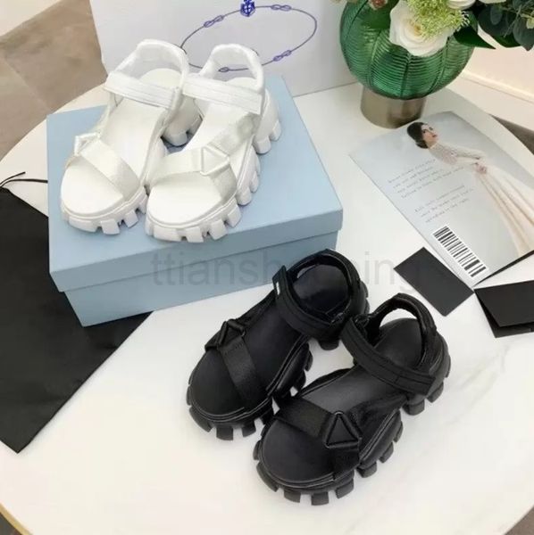 designer pradas sandals women goth platform flat sandal cloudbust thunder patent leather cross slippers canvas open-toe shoes size35-40, Black
designer pradas sandals women goth platform flat sandal cloudbust thunder patent leather cross slippers canvas open-toe shoes size35-40, Black