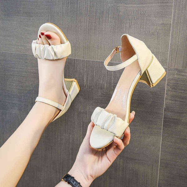 sandals 2022 summer new women s high heels round toe versatile elegant classic chunky heel buckle designer pumps 220427, Black
sandals 2022 summer new women s high heels round toe versatile elegant classic chunky heel buckle designer pumps 220427, Black