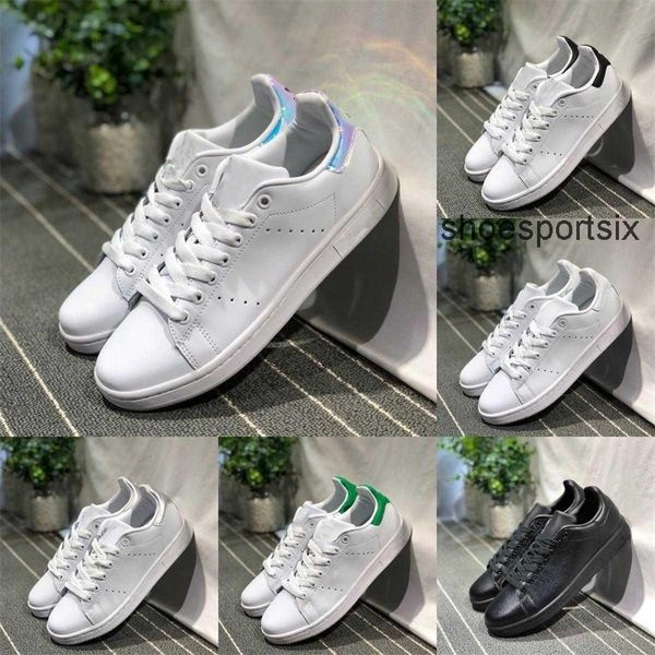 2022superstar casual shoes designer white black pink blue gold superstars 80s pride sneakers super star women men sport sneakers y001
2022superstar casual shoes designer white black pink blue gold superstars 80s pride sneakers super star women men sport sneakers y001