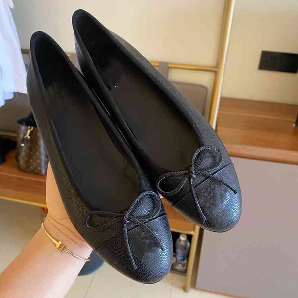 dress shoes guangzhou gaoding style small fragrance flat shoes women's summer leather british fashion casual single, Black
dress shoes guangzhou gaoding style small fragrance flat shoes women's summer leather british fashion casual single, Black