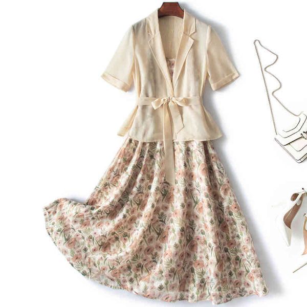 casual dresses original foreign trade export shear label tail order big european and american summer small suit coat floral suspender dress, Black;gray
casual dresses original foreign trade export shear label tail order big european and american summer small suit coat floral suspender dress, Black;gray