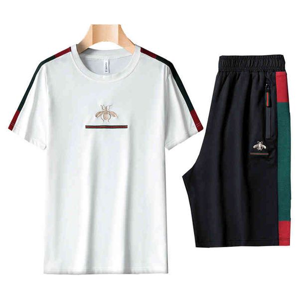 summer sportswear casual little bee embroidery two piece set short sleeved shorts fashion, Gray
summer sportswear casual little bee embroidery two piece set short sleeved shorts fashion, Gray