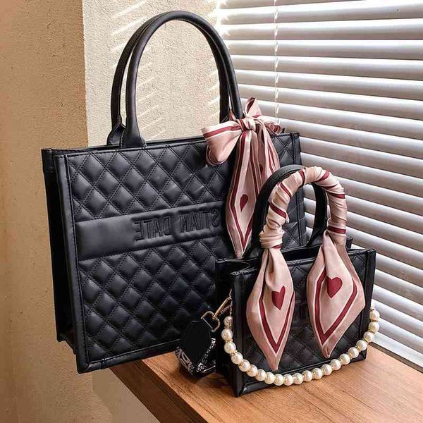 large capacity pearl portable texture women's winter shoulder msenger bag 2022 brand luxury fashion design ladies handbags
large capacity pearl portable texture women's winter shoulder msenger bag 2022 brand luxury fashion design ladies handbags