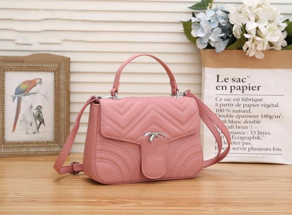 totes shoulder crossbody bag leather double letter g quilted ladies designer bags satchels gg's lv's louis's vutton's vu
totes shoulder crossbody bag leather double letter g quilted ladies designer bags satchels gg's lv's louis's vutton's vu