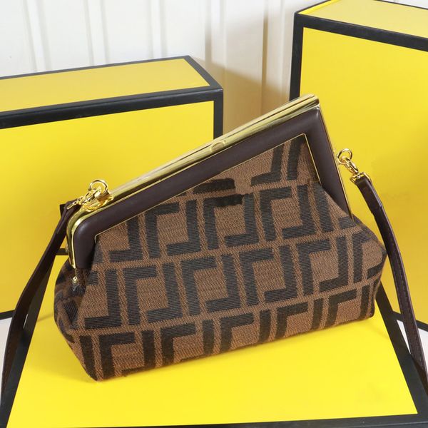designer bags cross body women handbags tote bagss high-quality multi-functional large-capacity handbag purse wallet fashion
designer bags cross body women handbags tote bagss high-quality multi-functional large-capacity handbag purse wallet fashion