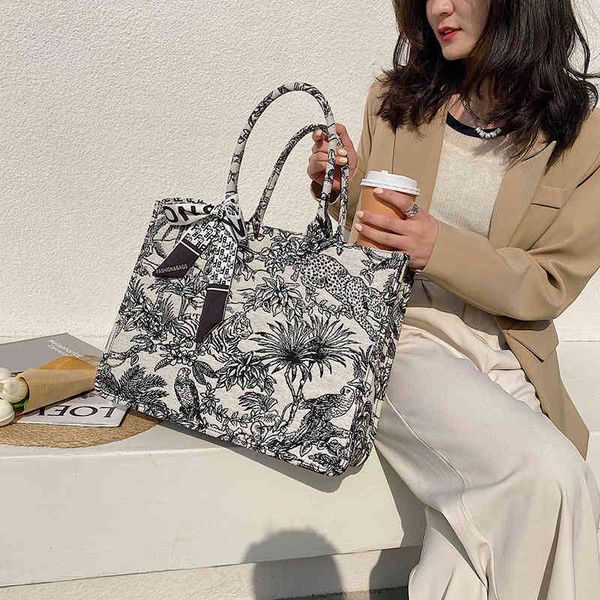 women's fashion personality trend brand bag wholesale large capacity cotton linen canvas commuting tote women 2021 new embroidered shou
women's fashion personality trend brand bag wholesale large capacity cotton linen canvas commuting tote women 2021 new embroidered shou