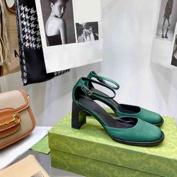 dress shoes version high fixed of thick high heels luxury brand shoe ladies horse-clasp middle heel shoes satin silk fabric square head banq, Black
dress shoes version high fixed of thick high heels luxury brand shoe ladies horse-clasp middle heel shoes satin silk fabric square head banq, Black