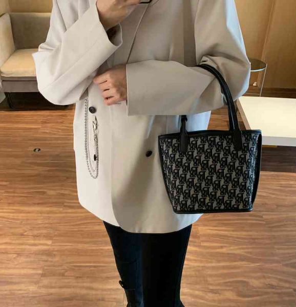 handbags 1322r vegetable basket portable bucket large capacity new style female bun mother
handbags 1322r vegetable basket portable bucket large capacity new style female bun mother
