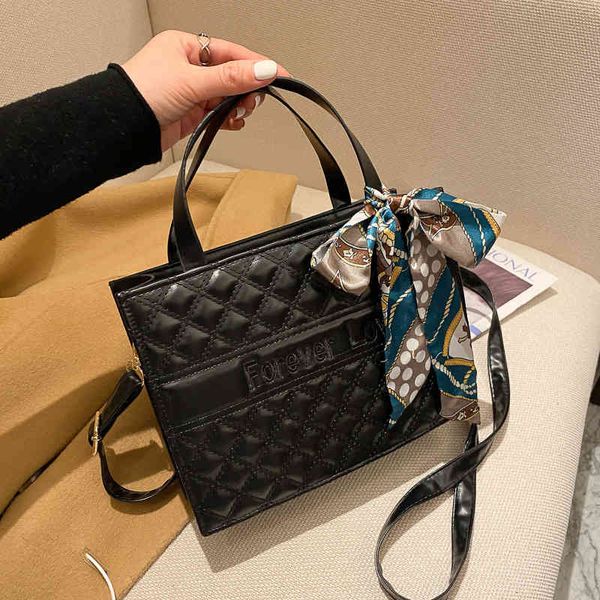 high-capacity handbag new women's texture shoulder popular simple fashion women fashion trend dinner bag factory outlet
high-capacity handbag new women's texture shoulder popular simple fashion women fashion trend dinner bag factory outlet