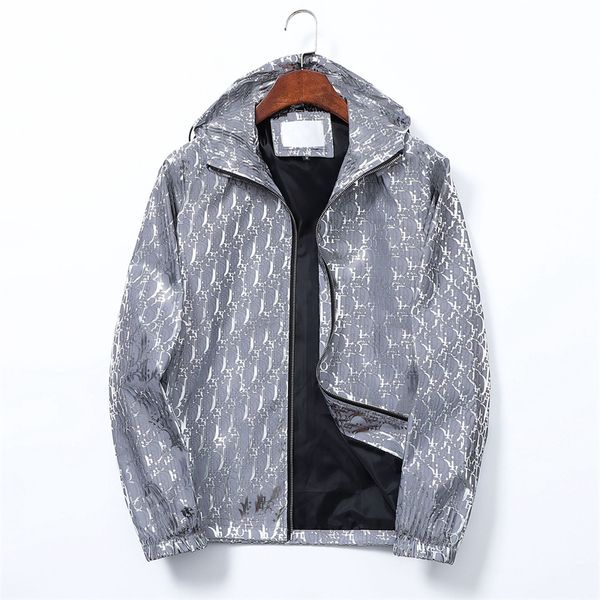 22ss designer mens jacket spring and autumn windrunner tee fashion hooded sports windbreaker reflective jacket casual zipper jackets clothin, Black;brown
22ss designer mens jacket spring and autumn windrunner tee fashion hooded sports windbreaker reflective jacket casual zipper jackets clothin, Black;brown