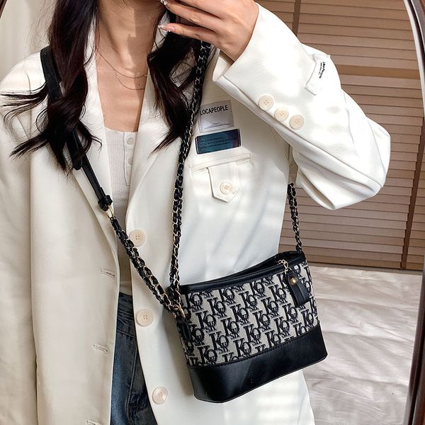 new designer bags women's chain wandering versatile one shoulder messenger 2022 fashion korean style net red envelope
new designer bags women's chain wandering versatile one shoulder messenger 2022 fashion korean style net red envelope