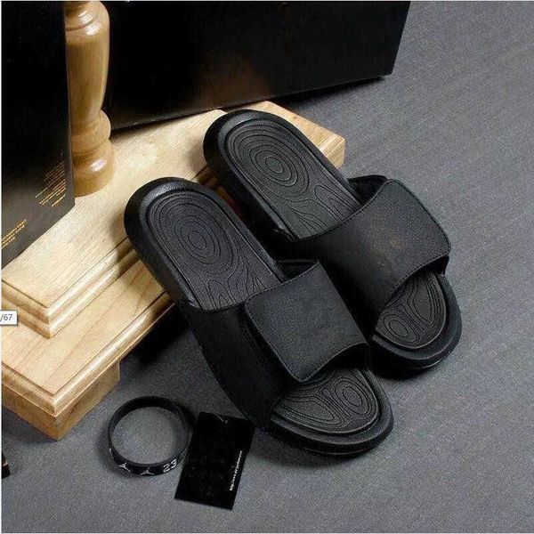 designer men women sandals slippers luxury brand sandals summer slide fashion flip flops wide flat slippery slipper, Black
designer men women sandals slippers luxury brand sandals summer slide fashion flip flops wide flat slippery slipper, Black