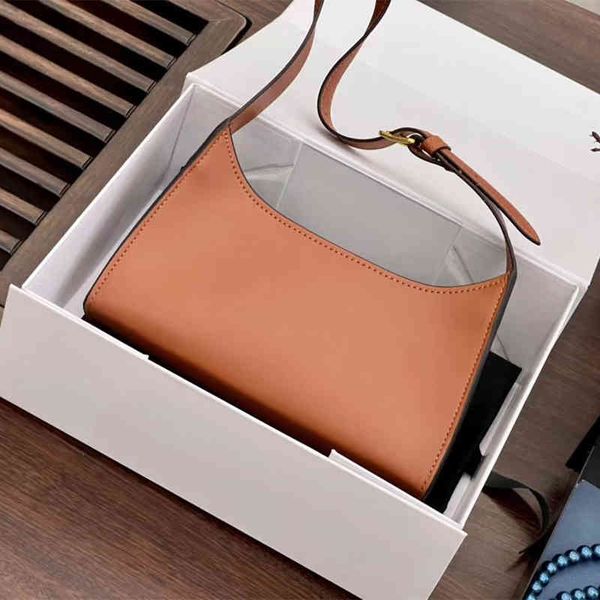 buy c family women's triumphal arch canvas leather printing underarm single shoulder diagonal 2022 luxury brand fashion design versatil
buy c family women's triumphal arch canvas leather printing underarm single shoulder diagonal 2022 luxury brand fashion design versatil