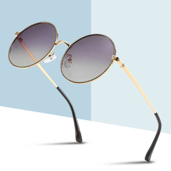 2021 new sunglass fashion advanced korean version online red street shooting fashion driving anti ultraviolet round frame sunglass, White;black
2021 new sunglass fashion advanced korean version online red street shooting fashion driving anti ultraviolet round frame sunglass, White;black