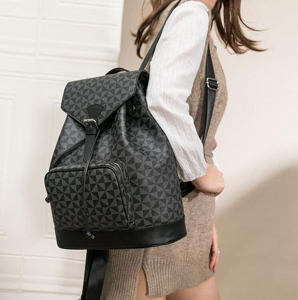 This year's wholesale fashion retro printed backpacks simple contrast leather backpack vertical large buckle women handbag elegant color matching crossbody bag, Black2-147
This year's wholesale fashion retro printed backpacks simple contrast leather backpack vertical large buckle women handbag elegant color matching crossbody bag, Black2-147