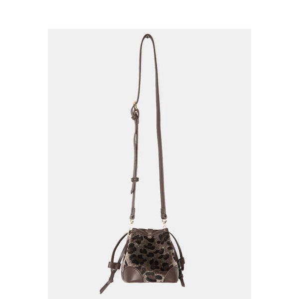 bag female 2020 autumn winter new korean version single shoulder messenger ins versatile plush leopard pattern bucket
bag female 2020 autumn winter new korean version single shoulder messenger ins versatile plush leopard pattern bucket