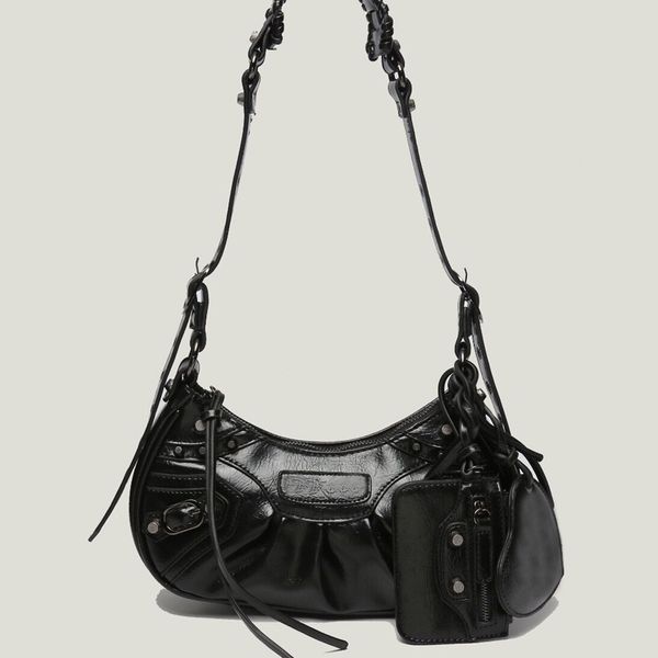 2022 new riveted motorcycle crossbody designer bags pu leather women saddle bag designers handbags three-in-one fashion messenger shoulder c
2022 new riveted motorcycle crossbody designer bags pu leather women saddle bag designers handbags three-in-one fashion messenger shoulder c