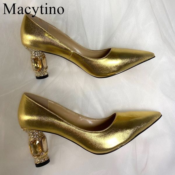 luxury design gold crystal block heels women pumps shoes gold patent leather wedding party official shoes woman size 43 220402, Black
luxury design gold crystal block heels women pumps shoes gold patent leather wedding party official shoes woman size 43 220402, Black