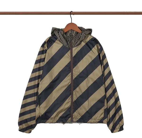 vangul men's hooded jacket leisure basic sunscreen jacket stormsuit spring summer new solid light soft male thin outerwea 2-sided weara, Black;brown
vangul men's hooded jacket leisure basic sunscreen jacket stormsuit spring summer new solid light soft male thin outerwea 2-sided weara, Black;brown